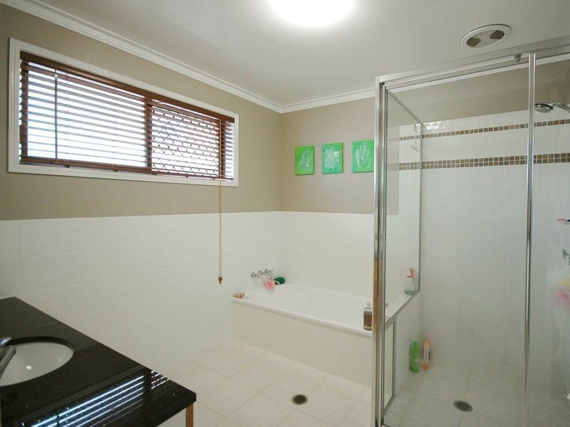13A Garden Grove, Carrara QLD 4211