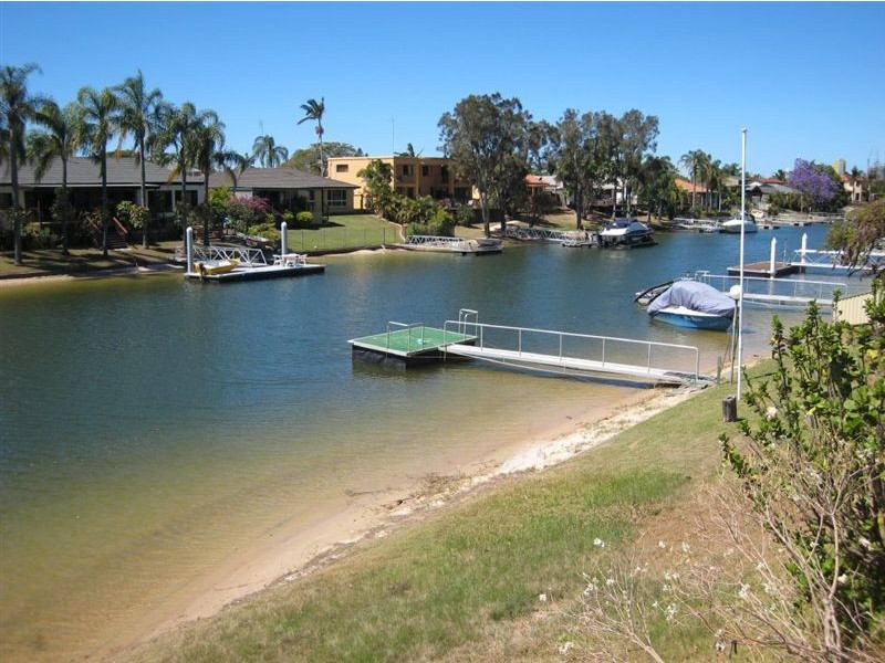 2 Cypress Drive, Broadbeach Waters QLD 4218