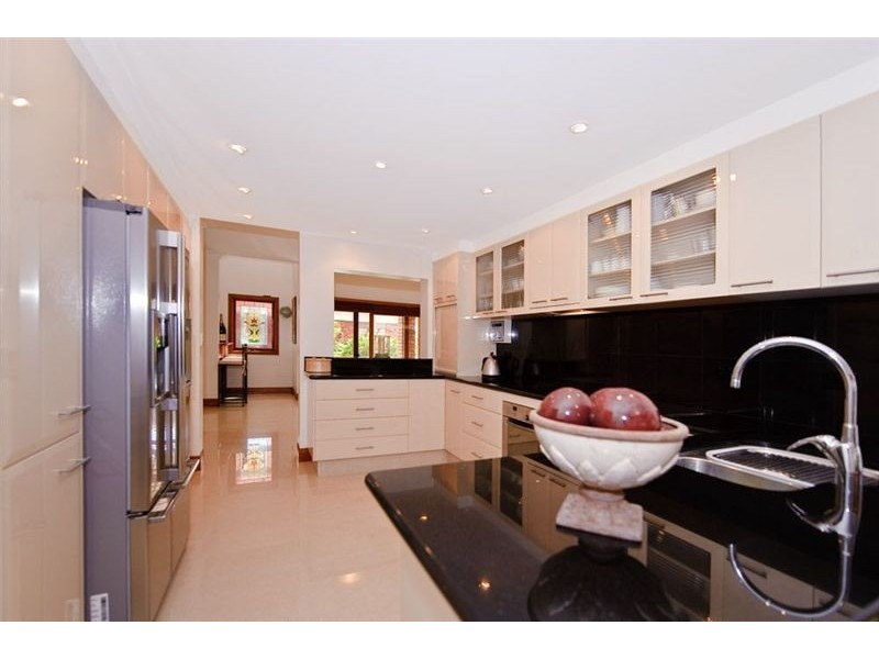 12 Fitzwilliam Street, Carrara QLD 4211