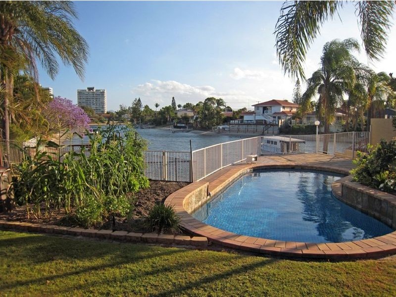 42 Merrimac Blvd, Broadbeach Waters QLD 4218