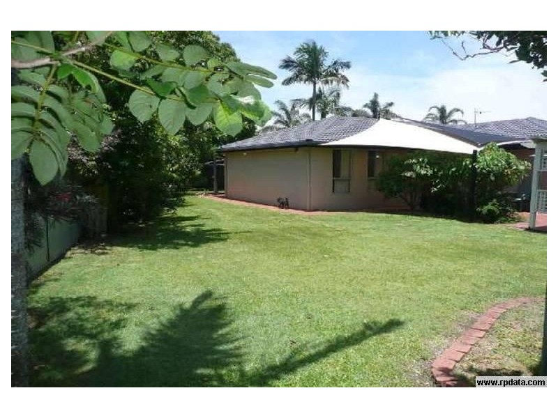 5 Rotorua Place, Clear Island Waters QLD 4226