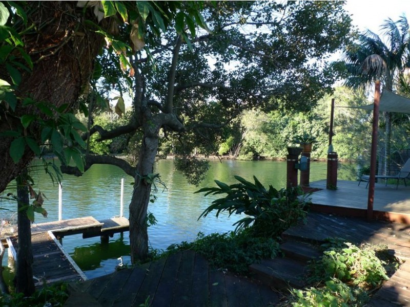 30 Karina Crescent, Broadbeach Waters QLD 4218