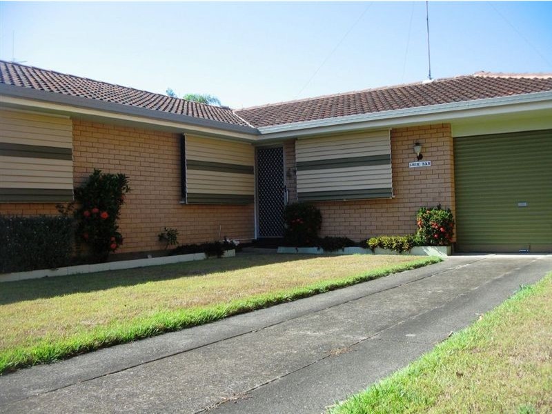 132 Monaco Street, Broadbeach Waters QLD 4218