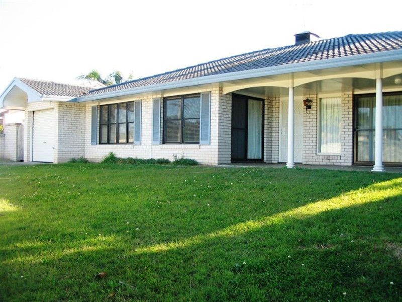 28 Bermuda Street,, Broadbeach Waters QLD 4218