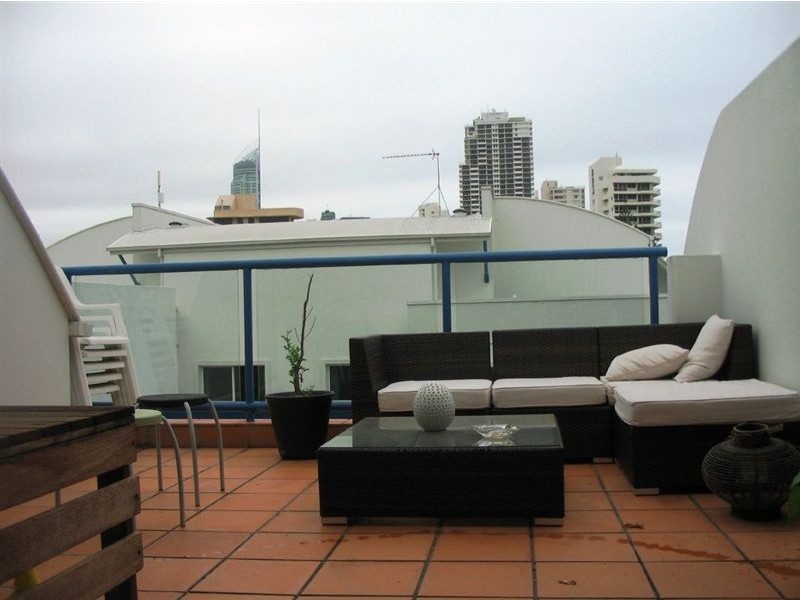 15/193 Surf Parade, Broadbeach QLD 4218