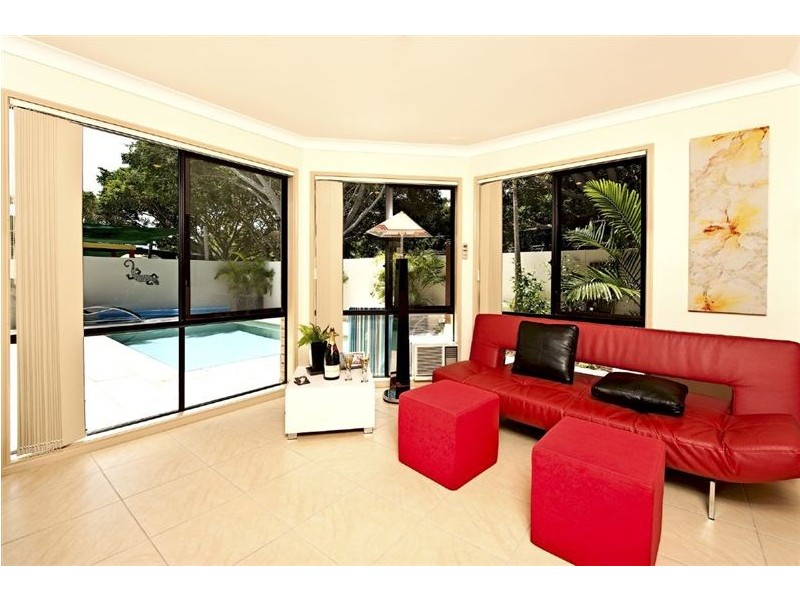 34 Bermuda Street, Broadbeach Waters QLD 4218