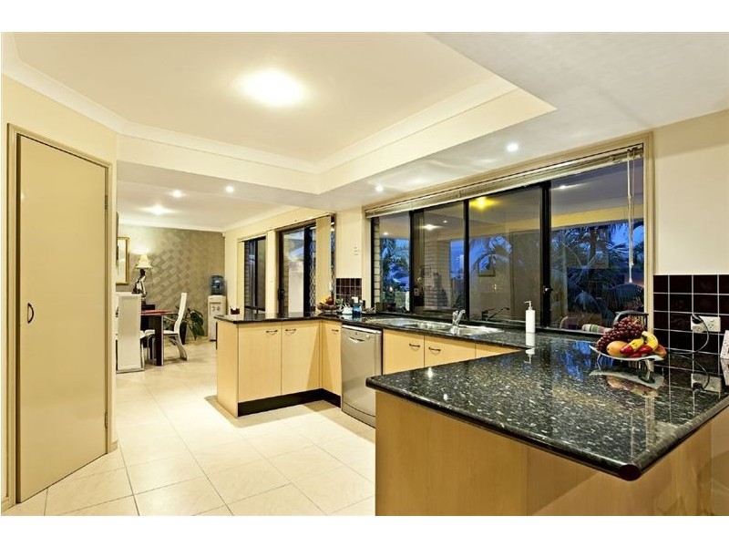 34 Bermuda Street, Broadbeach Waters QLD 4218