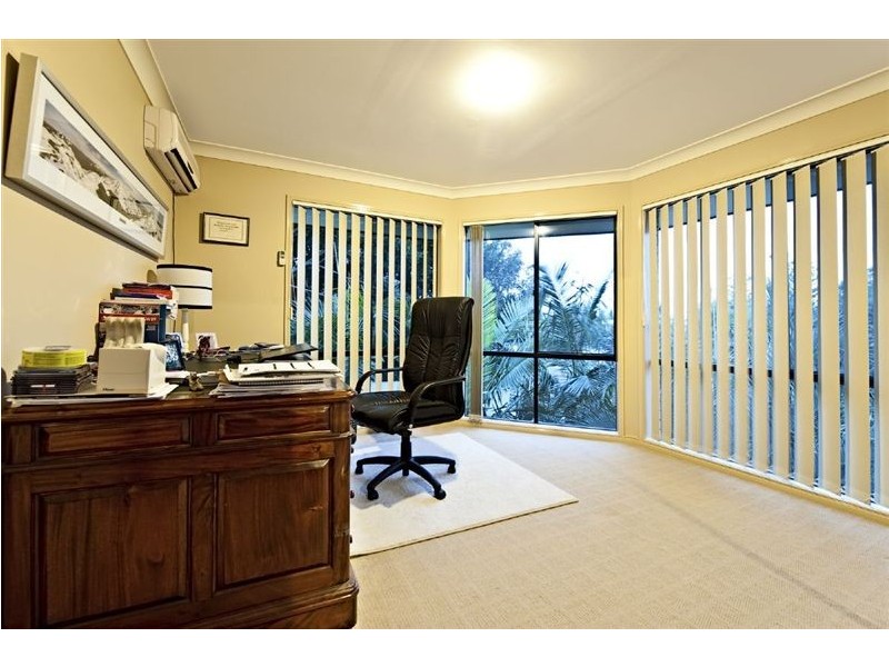 34 Bermuda Street, Broadbeach Waters QLD 4218