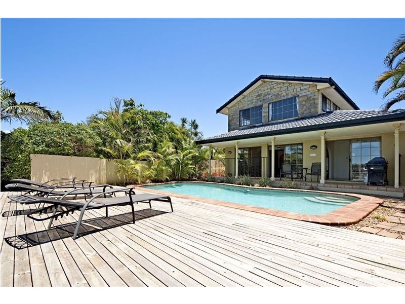38 Merrimac Boulevard, Broadbeach Waters QLD 4218