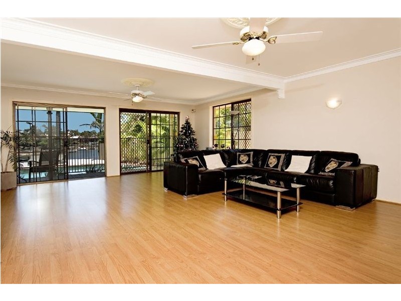 38 Merrimac Boulevard, Broadbeach Waters QLD 4218