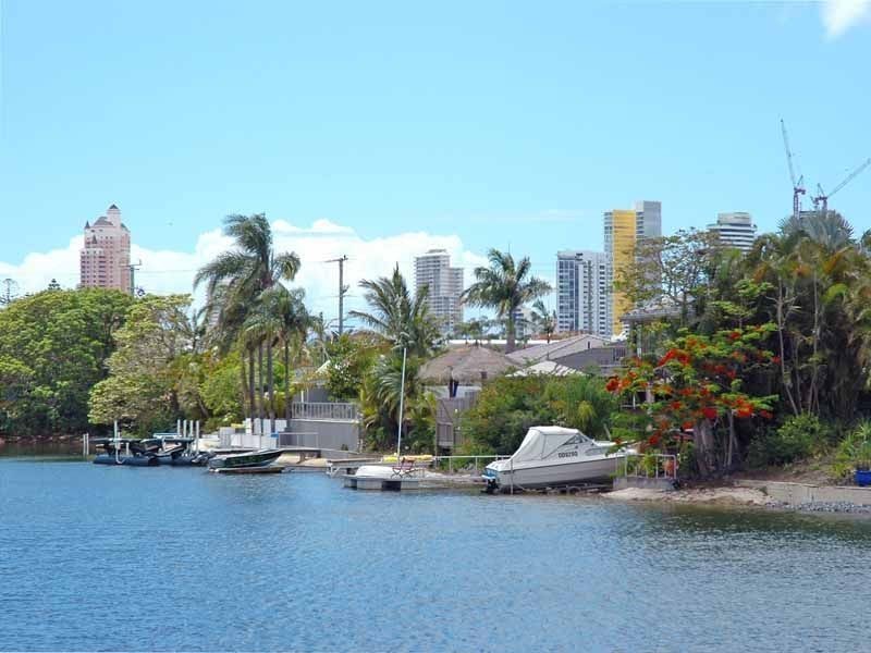 14 Palmetto Court, Broadbeach Waters QLD 4218