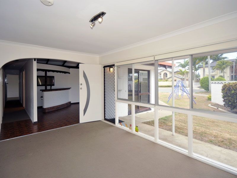 14 Palmetto Court, Broadbeach Waters QLD 4218