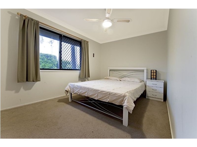 12 Buena Vista Court, Broadbeach Waters QLD 4218