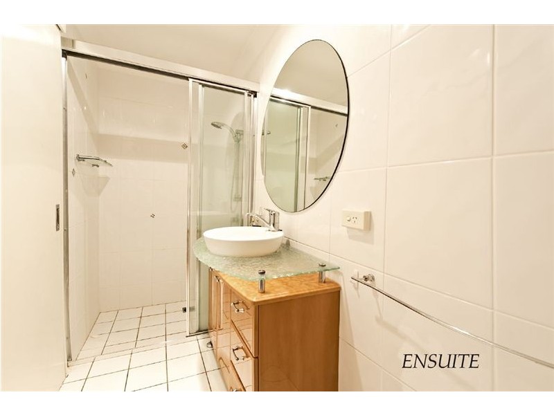 12 Buena Vista Court, Broadbeach Waters QLD 4218