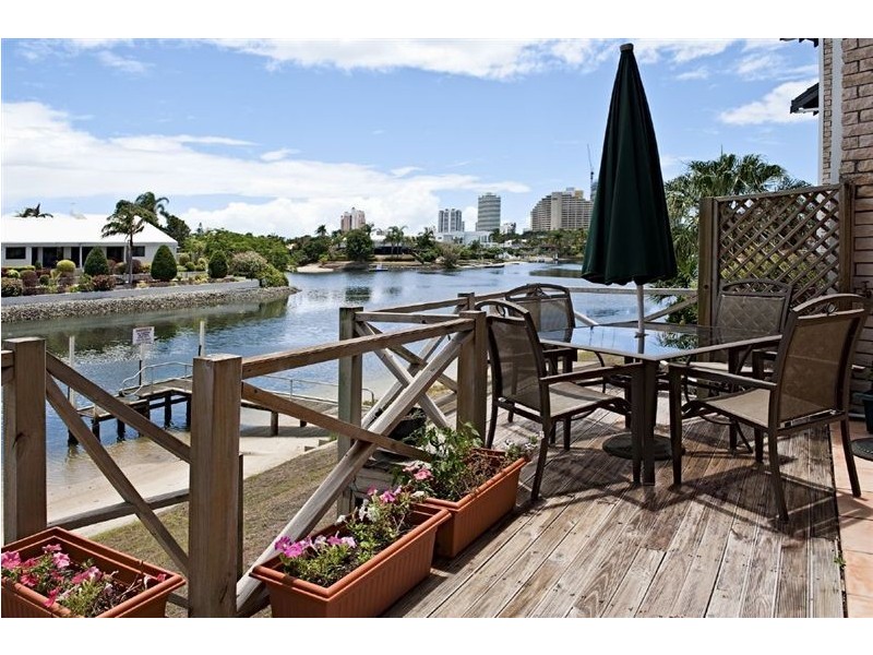 6/49-51 Hooker Boulevard, Broadbeach Waters QLD 4218
