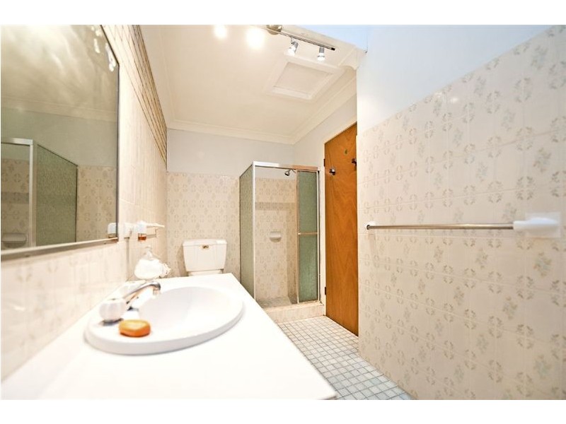 6/49-51 Hooker Boulevard, Broadbeach Waters QLD 4218