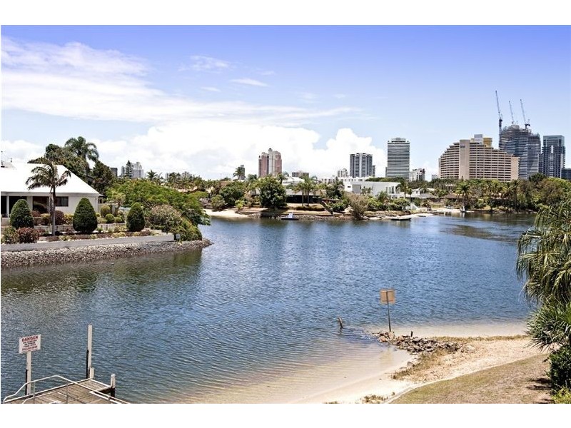 6/49-51 Hooker Boulevard, Broadbeach Waters QLD 4218