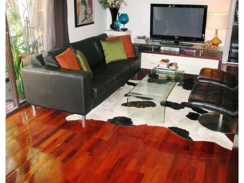 1/14 First Avenue, Broadbeach QLD 4218