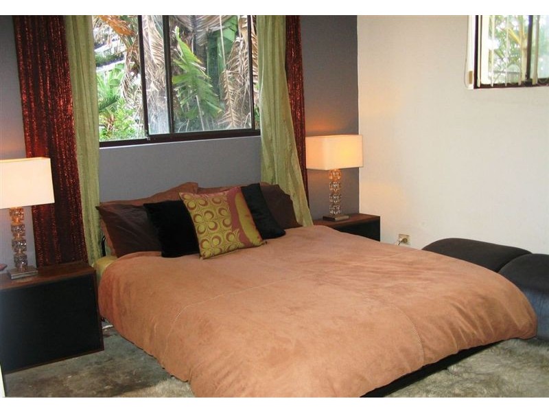 1/14 First Avenue, Broadbeach QLD 4218