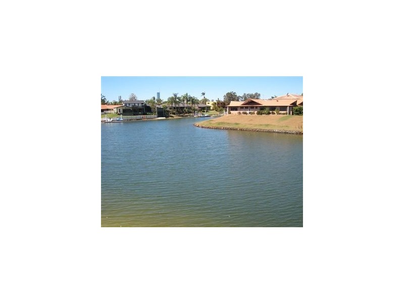 2 Cypress Drive, Broadbeach Waters QLD 4218