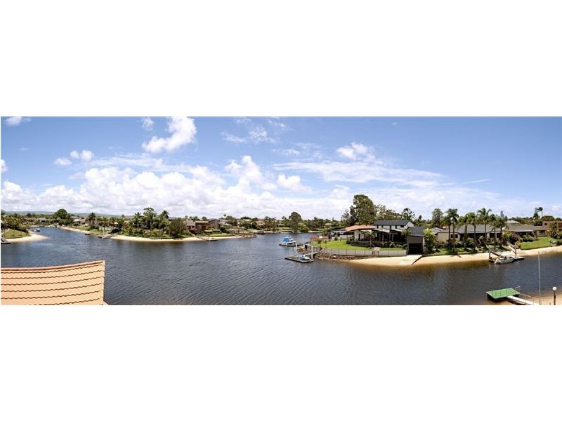 2 Cypress Drive, Broadbeach Waters QLD 4218