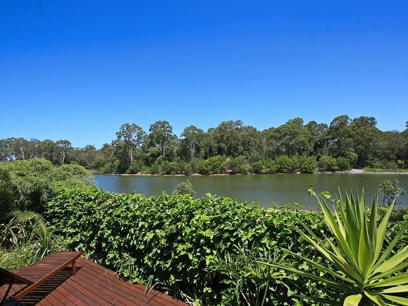 4 Cape Martin Lane, Varsity Lakes QLD 4227