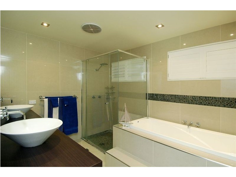 96 Hooker Boulevard, Mermaid Waters QLD 4218