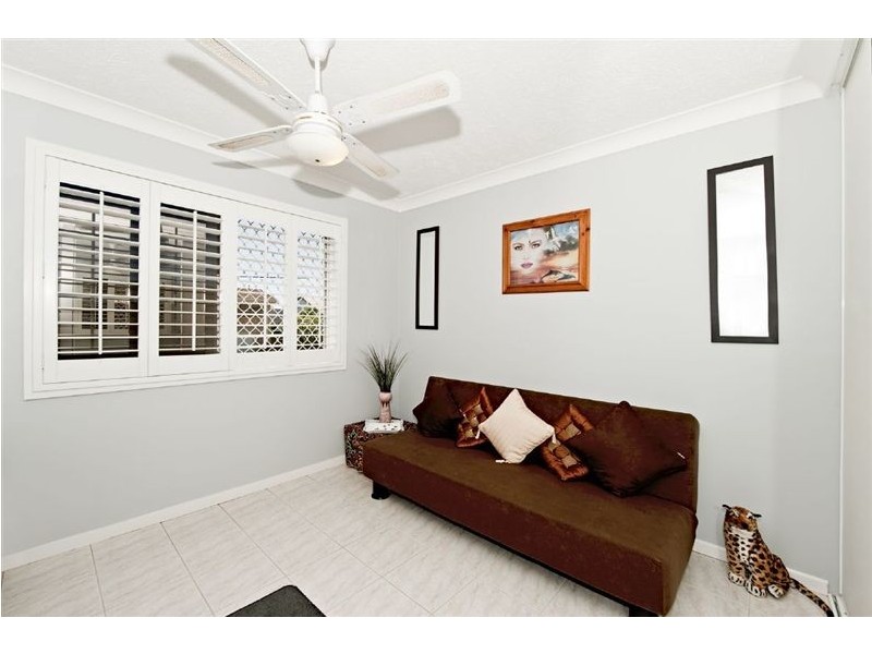 3/4 Orvieto Avenue, Mermaid Waters QLD 4218