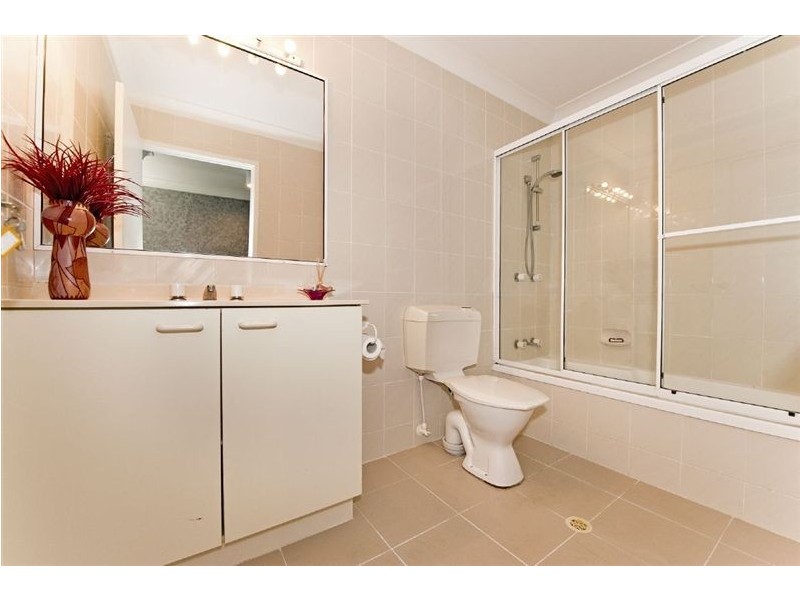 3/4 Orvieto Avenue, Mermaid Waters QLD 4218