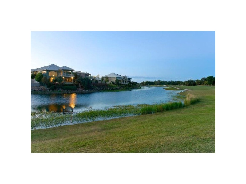813 Legend Trail, Robina QLD 4226