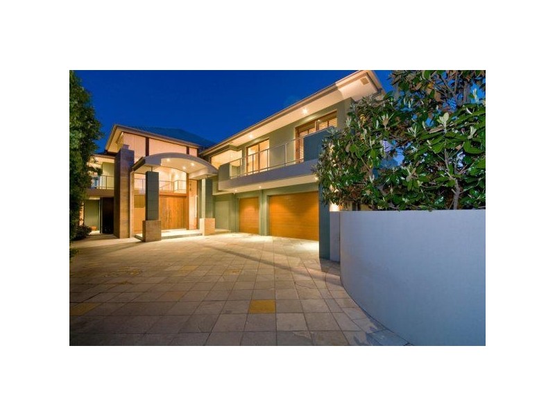 813 Legend Trail, Robina QLD 4226