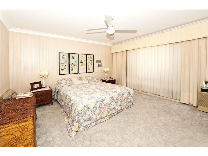 41 Conifer Crescent, Broadbeach Waters QLD 4218