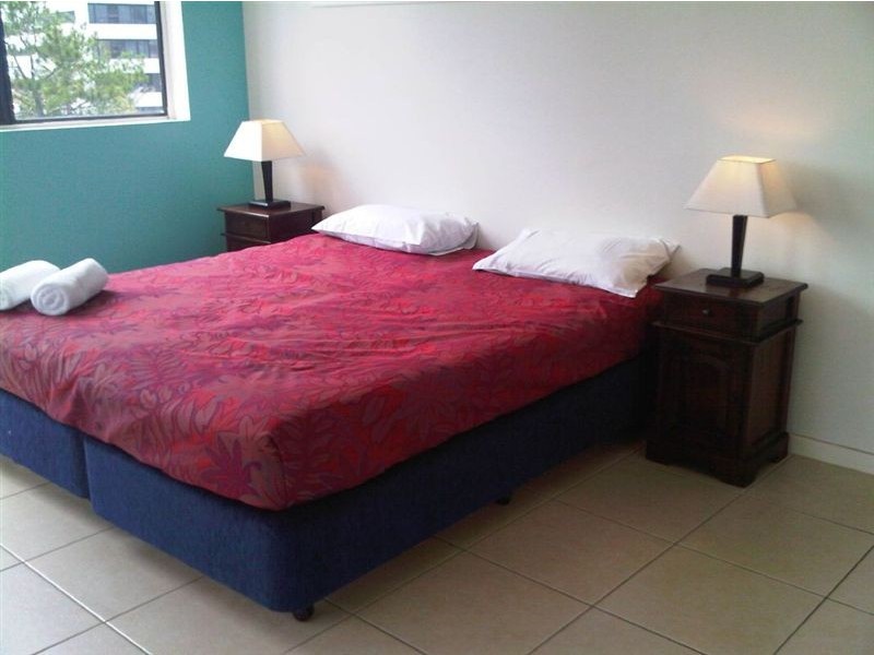 509/40 Surf Parade, Broadbeach QLD 4218