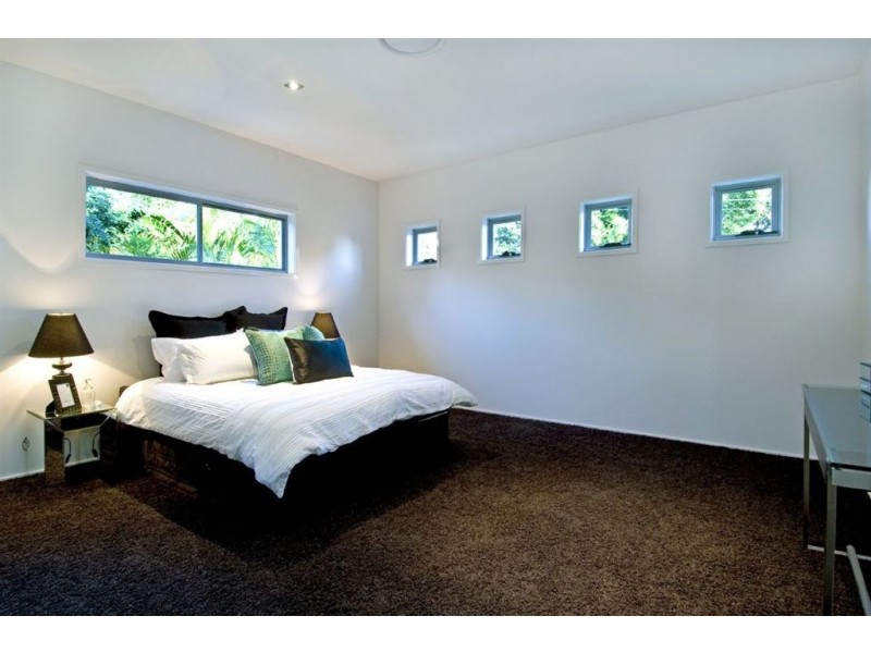 73 Rudd Court, Broadbeach Waters QLD 4218