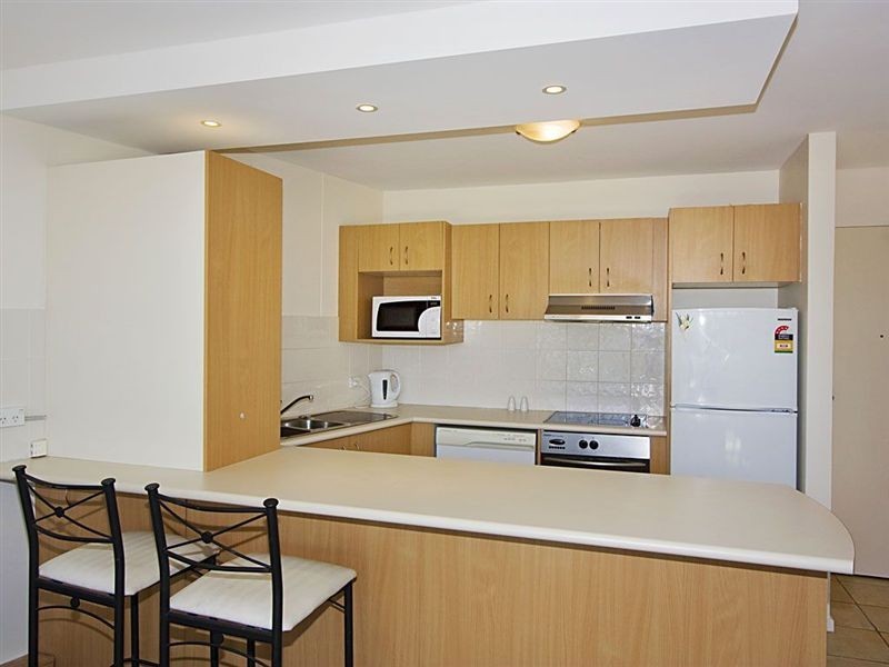 32/40 Watson Esplanade, Surfers Paradise QLD 4217