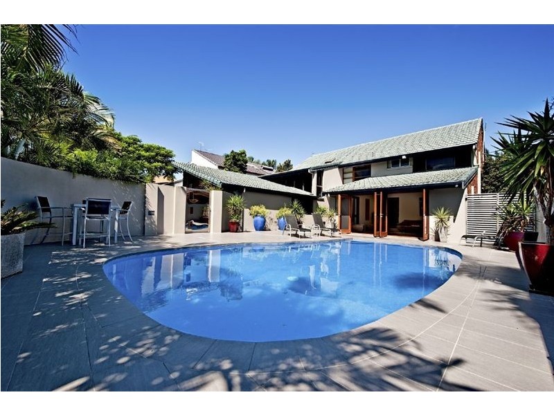 11 Witt Avenue, Carrara QLD 4211