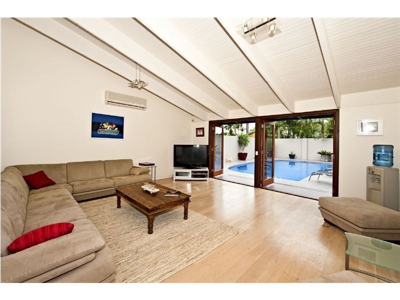 11 Witt Avenue, Carrara QLD 4211