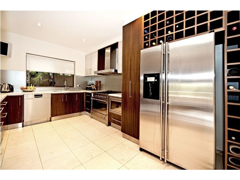 11 Witt Avenue, Carrara QLD 4211