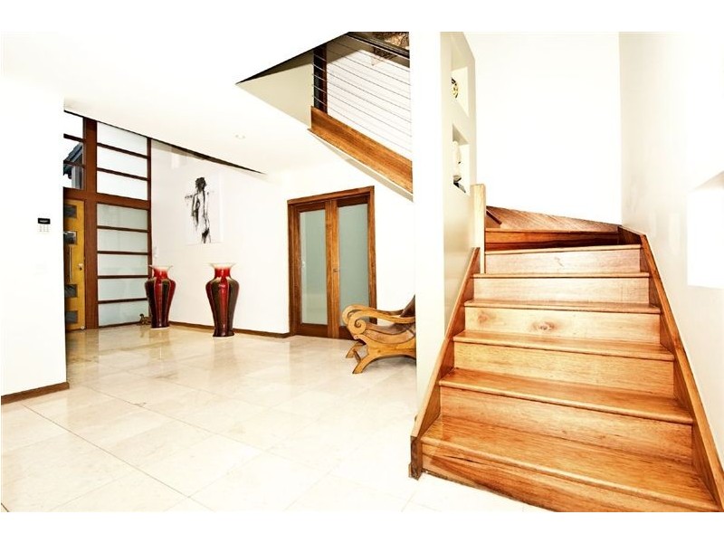 11 Witt Avenue, Carrara QLD 4211