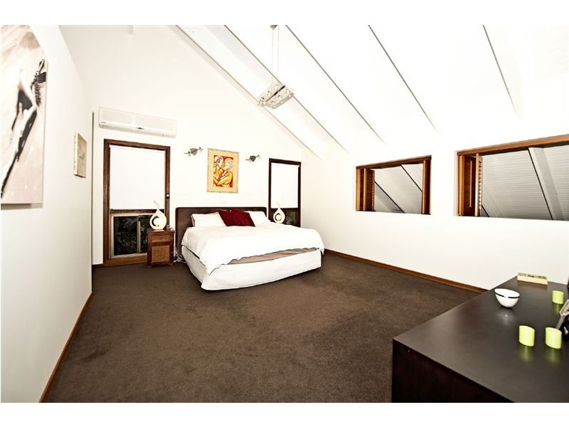 11 Witt Avenue, Carrara QLD 4211