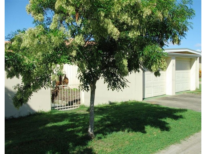 8 Costa Court, Broadbeach Waters QLD 4218