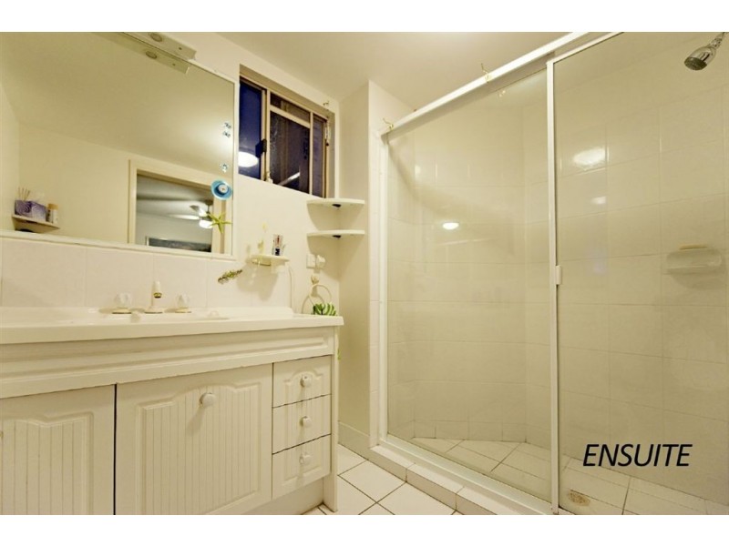 1/1 Orvieto Avenue,, Mermaid Waters QLD 4218