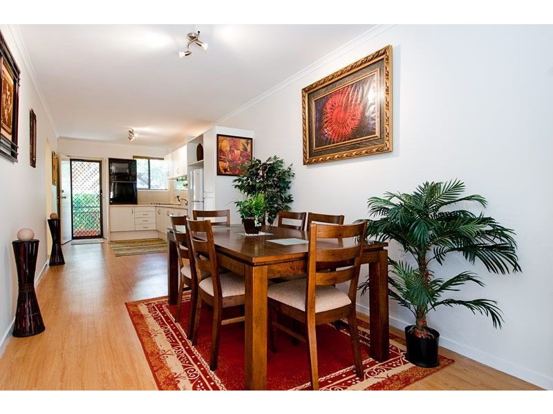 2/16 Monaco Street, Broadbeach QLD 4218