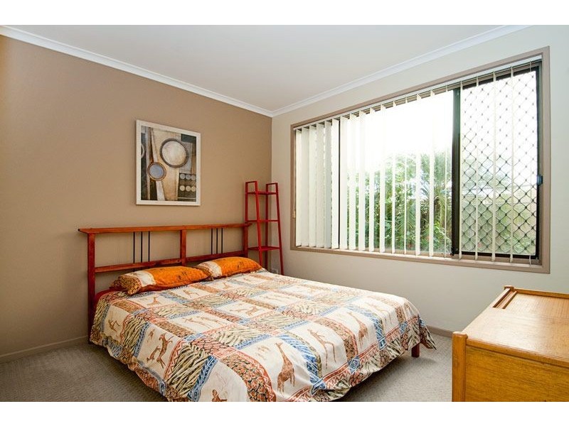 2/16 Monaco Street, Broadbeach QLD 4218