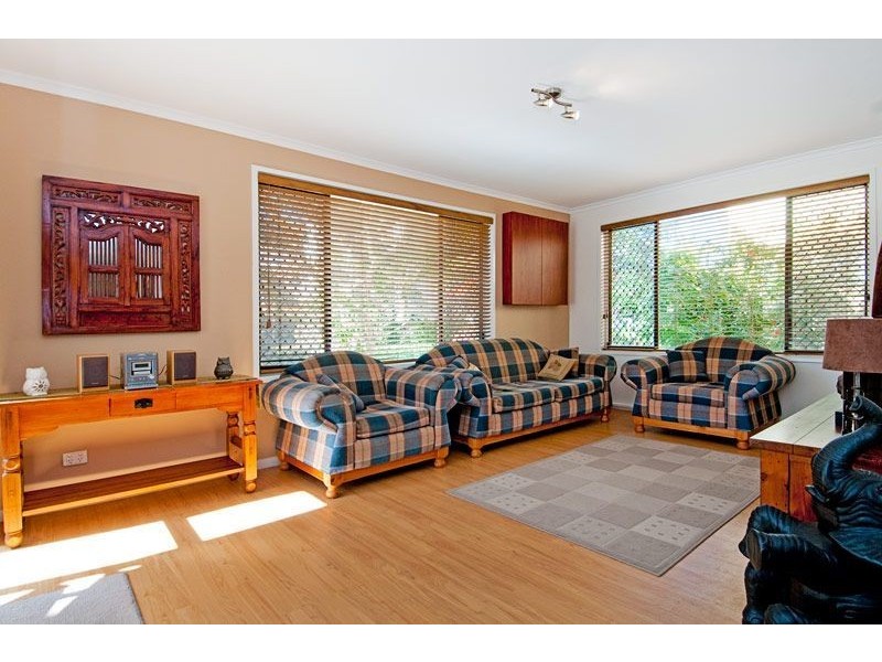 2/16 Monaco Street, Broadbeach QLD 4218