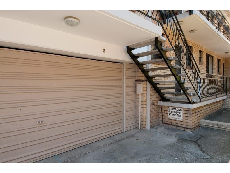 2/16 Monaco Street, Broadbeach QLD 4218