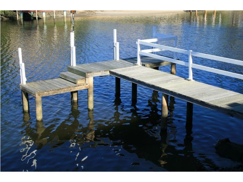 19 Conifer Crescent, Broadbeach Waters QLD 4218