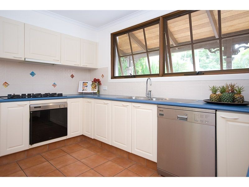 333 Monaco Street, Broadbeach Waters QLD 4218
