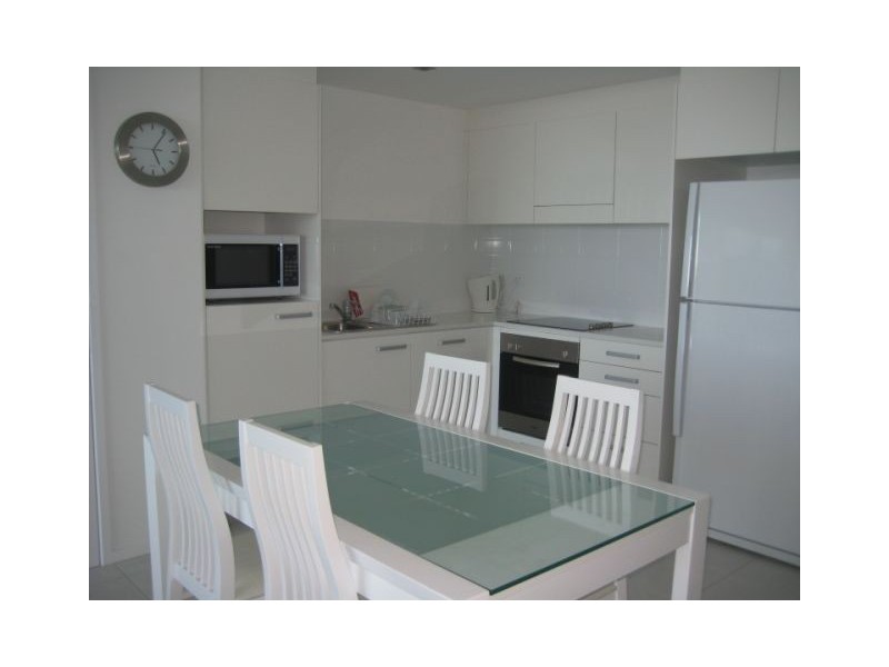 25 Surf Parade, Broadbeach QLD 4218