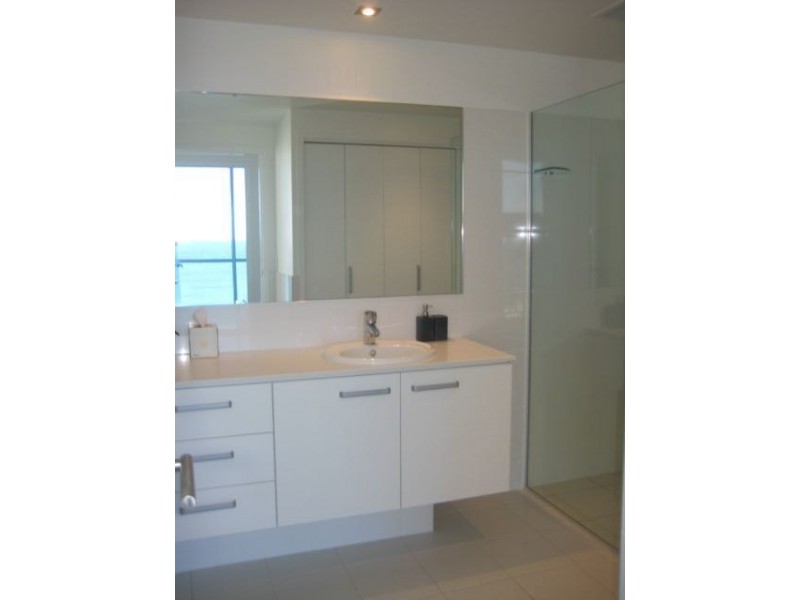 25 Surf Parade, Broadbeach QLD 4218